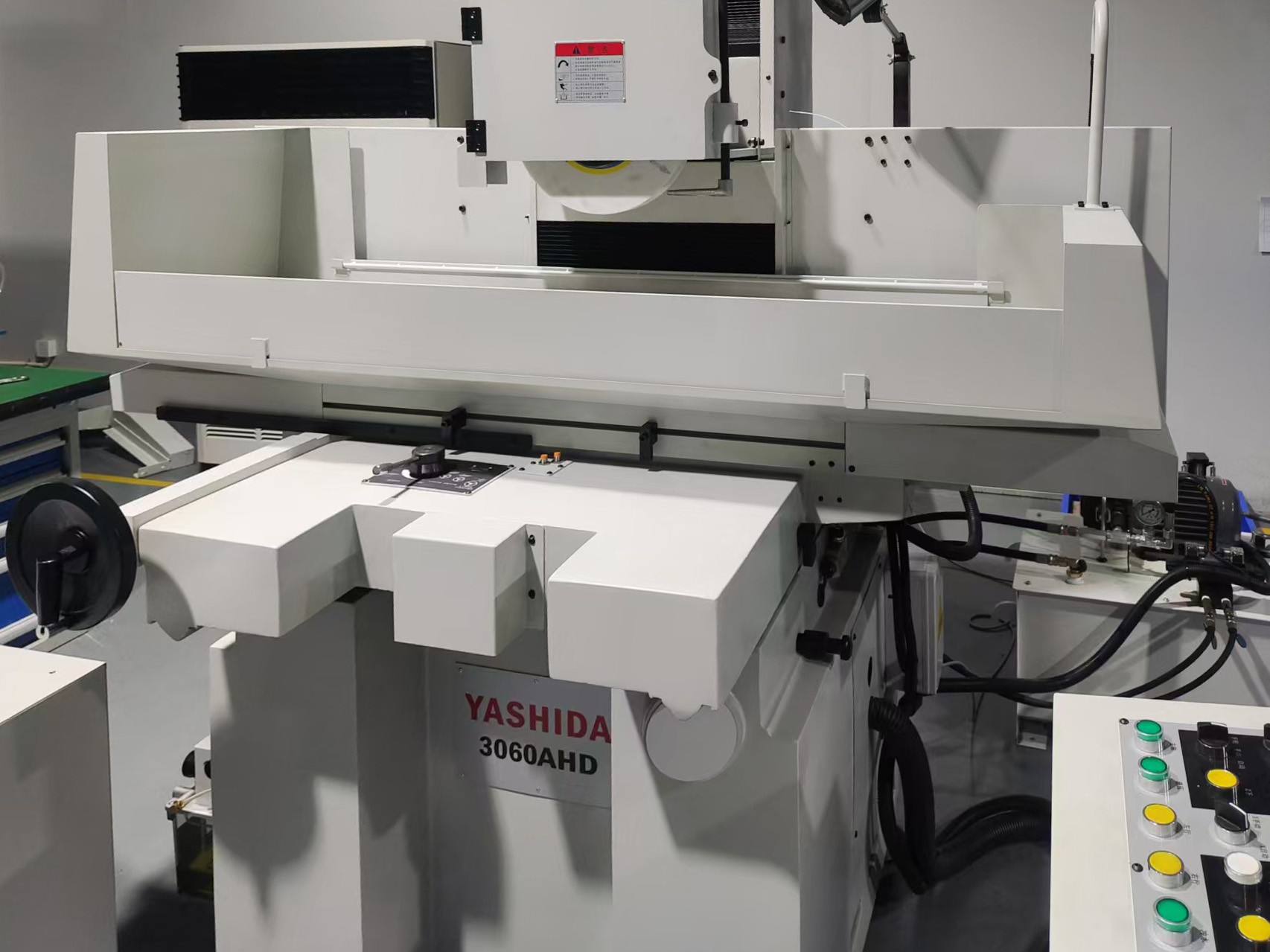 高精密數控平面磨床