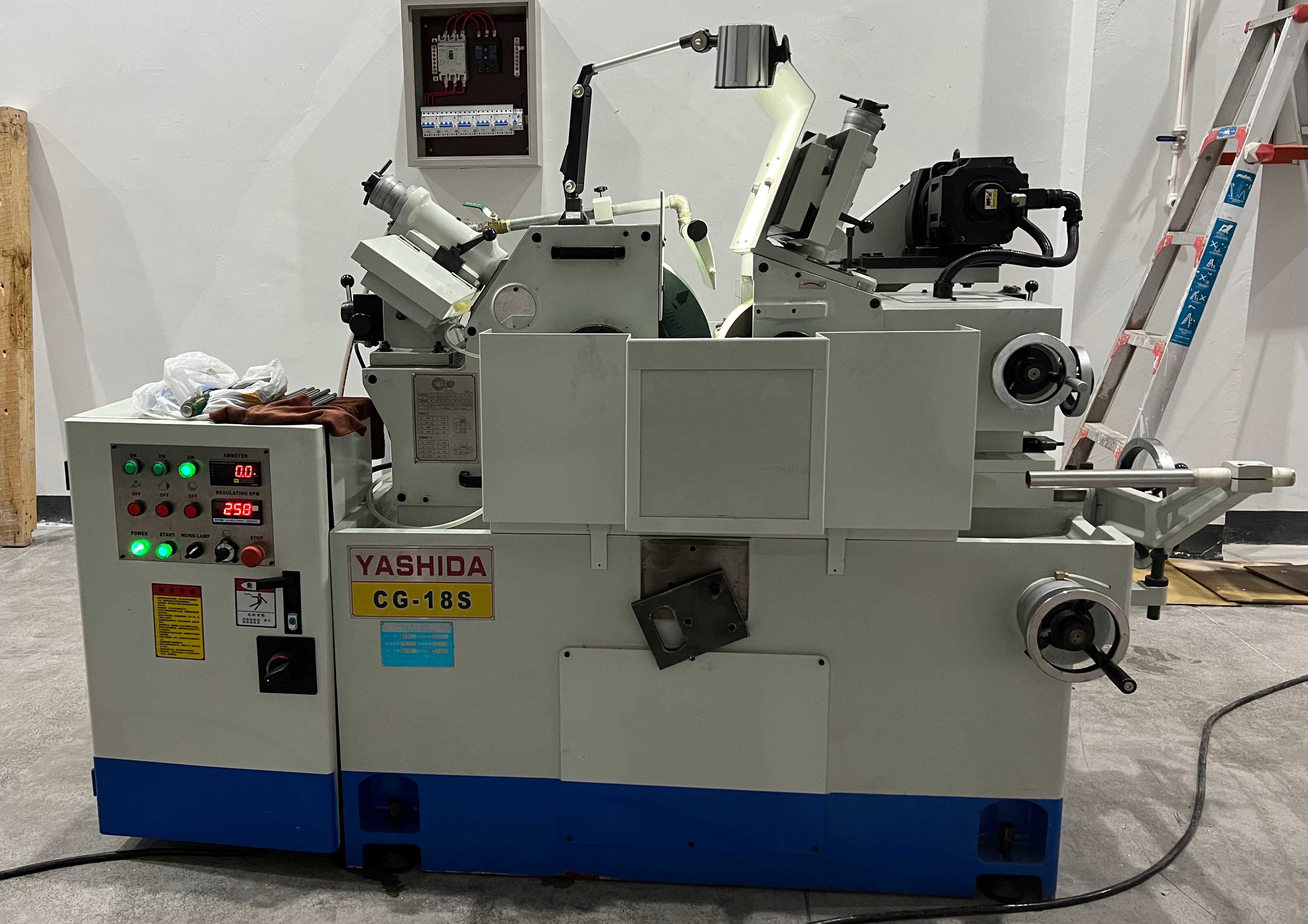 無(wú)心磨床怎么實(shí)現(xiàn)自動(dòng)上下料 無(wú)心磨床怎么實(shí)現(xiàn)自動(dòng)上下料